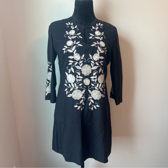 RU Cowgirl Black Mini Dress with White Floral Embroidery - M - Picture 1 of 9
